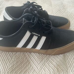 Adidas Men's Black and White Sneakers